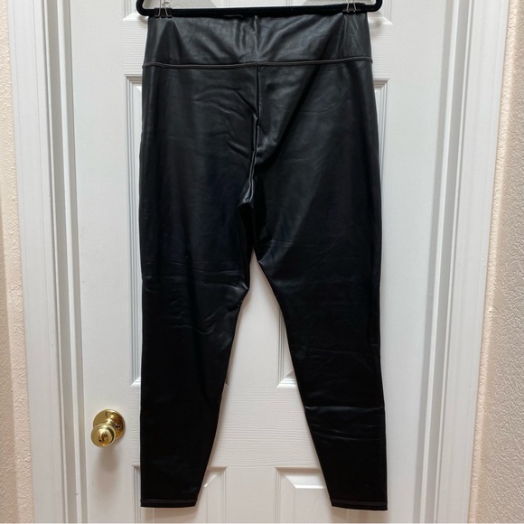 Athleta Black Faux Leather High Waisted Leggings Size Large - Picture 4 of 6